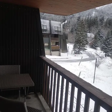 Avec Balcon Au Dore *